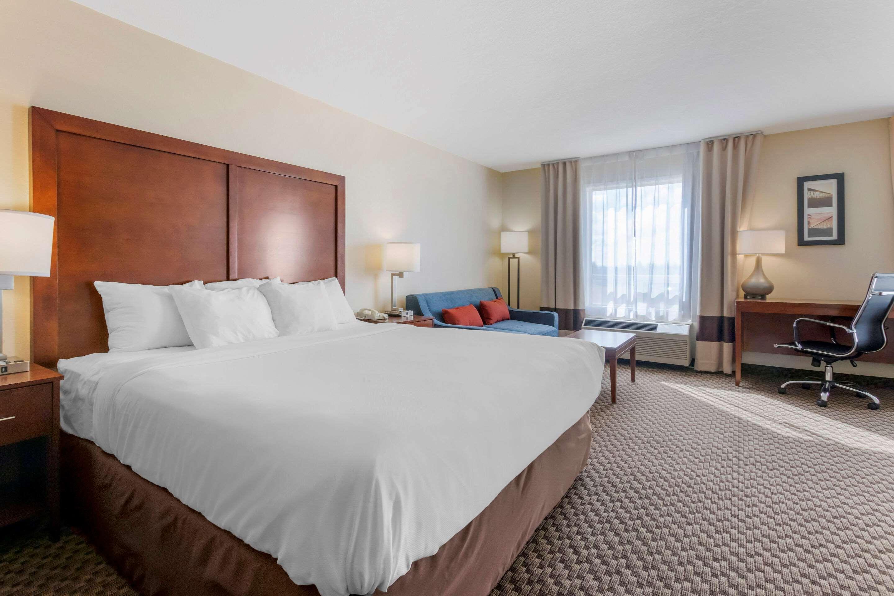 לטברידג' Comfort Inn מראה חיצוני תמונה