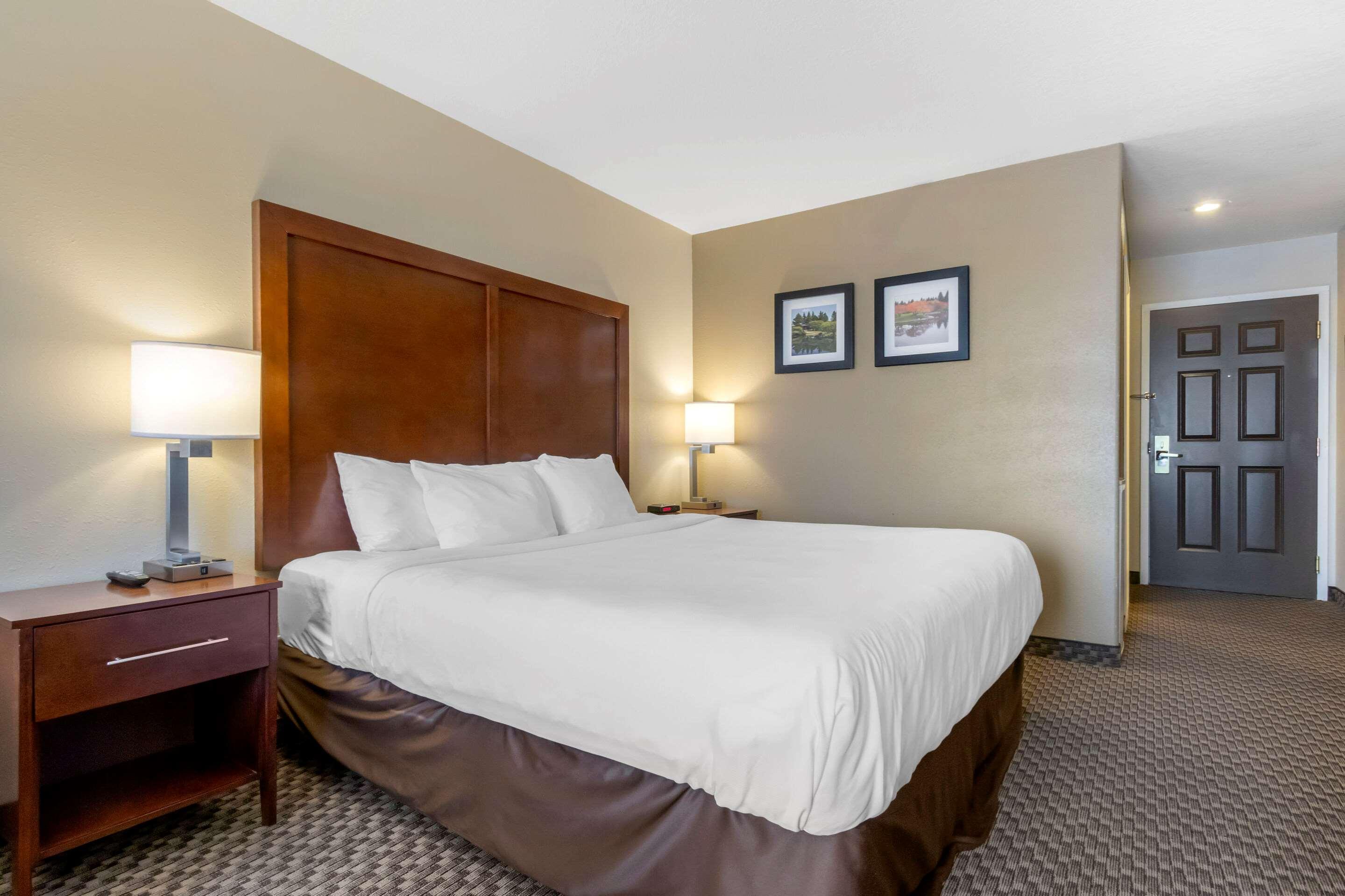 לטברידג' Comfort Inn מראה חיצוני תמונה