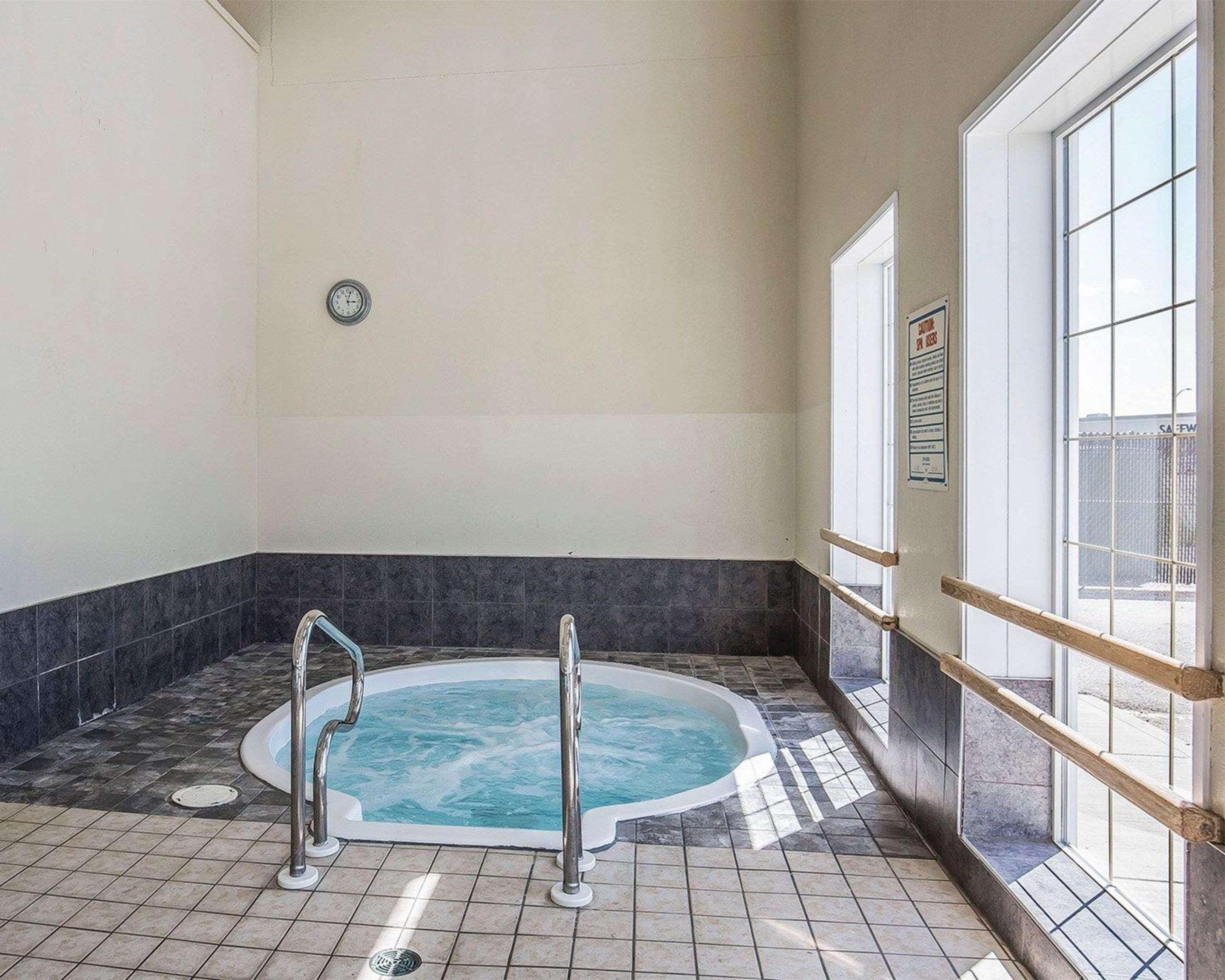 לטברידג' Comfort Inn מראה חיצוני תמונה