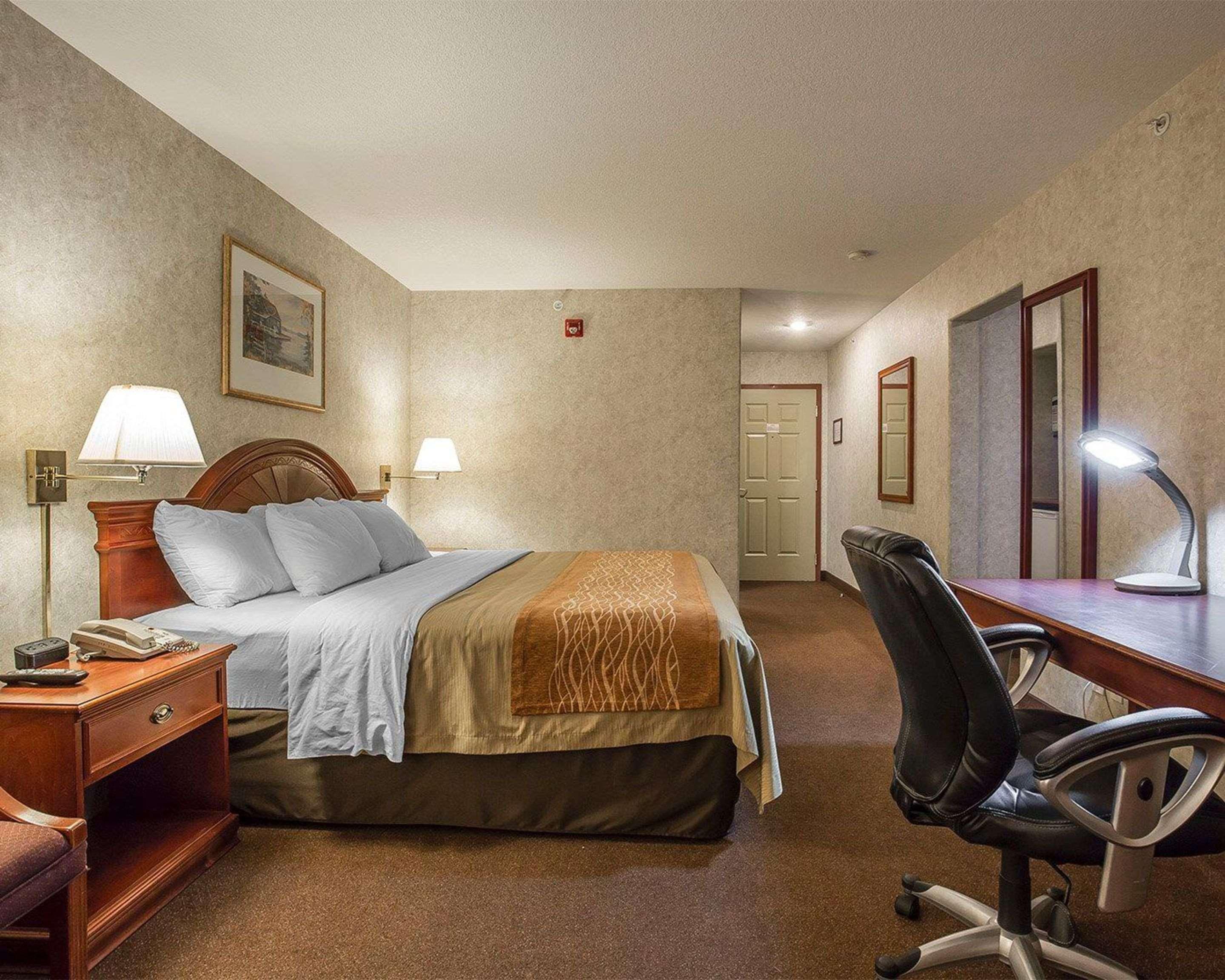 לטברידג' Comfort Inn מראה חיצוני תמונה