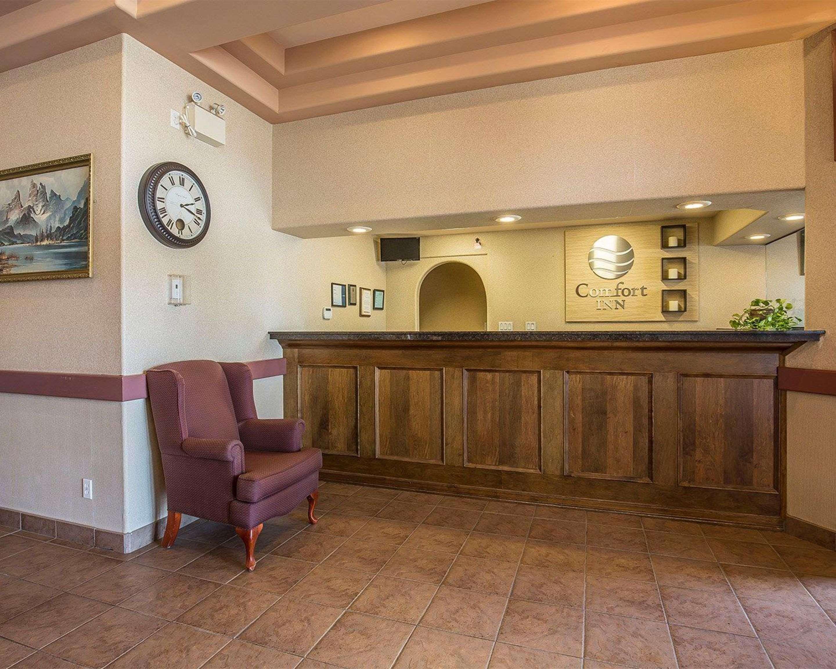 לטברידג' Comfort Inn מראה חיצוני תמונה