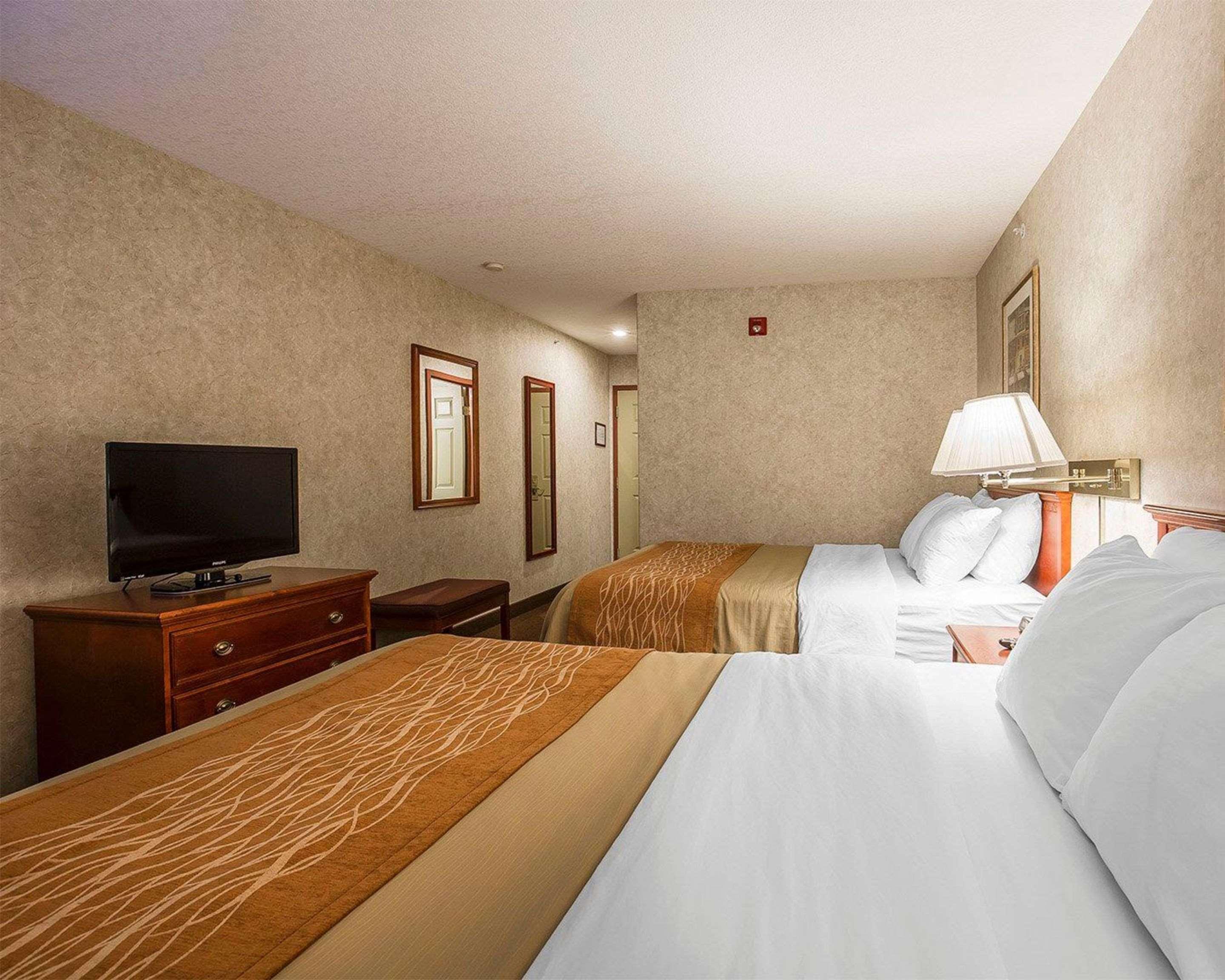 לטברידג' Comfort Inn מראה חיצוני תמונה